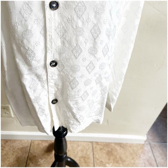 CP Shades Diamond Jacquard Print Rayon Button Down Size Large White Coastal - Picture 11 of 12